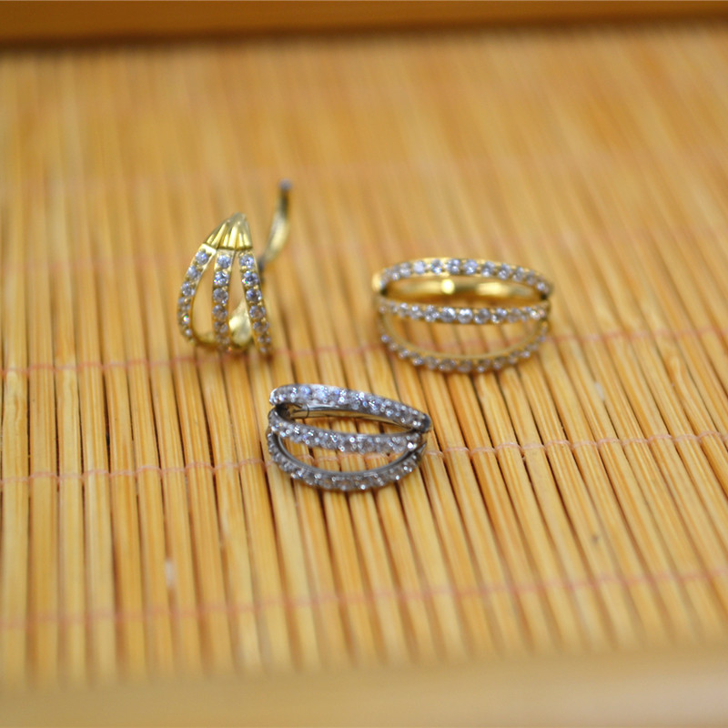 10pcs 16G CZ G23 Titanium Nose - Clicker Ring Seamless のレビューと価格